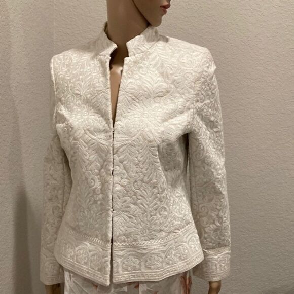 Vintage Charter Club cream linen embroidered brocade jacket w/hook & eye closure - Picture 1 of 8